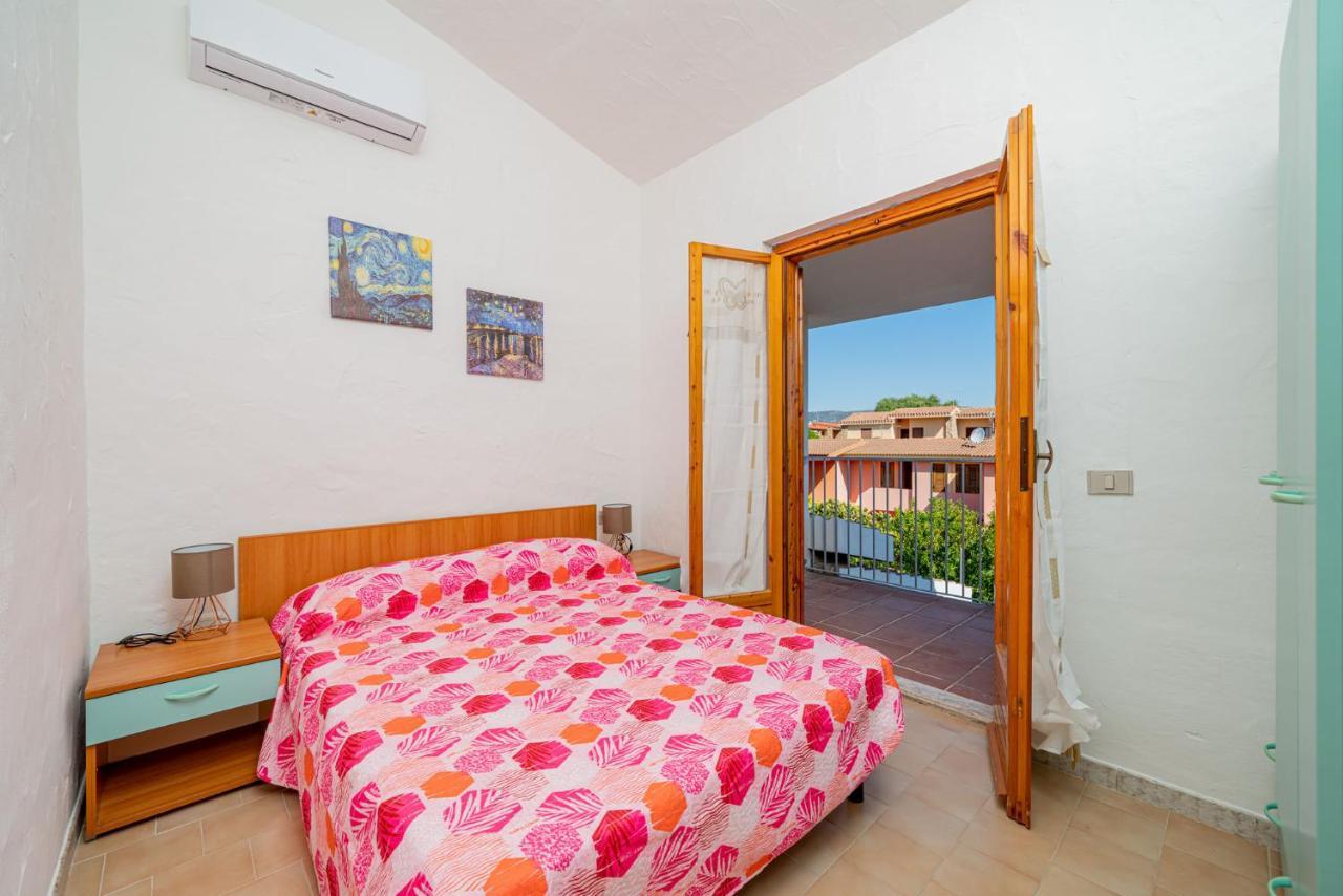 Appartamento Residenziale Trilocale 6 Posti Letto Via Oristano San Teodoro  Εξωτερικό φωτογραφία