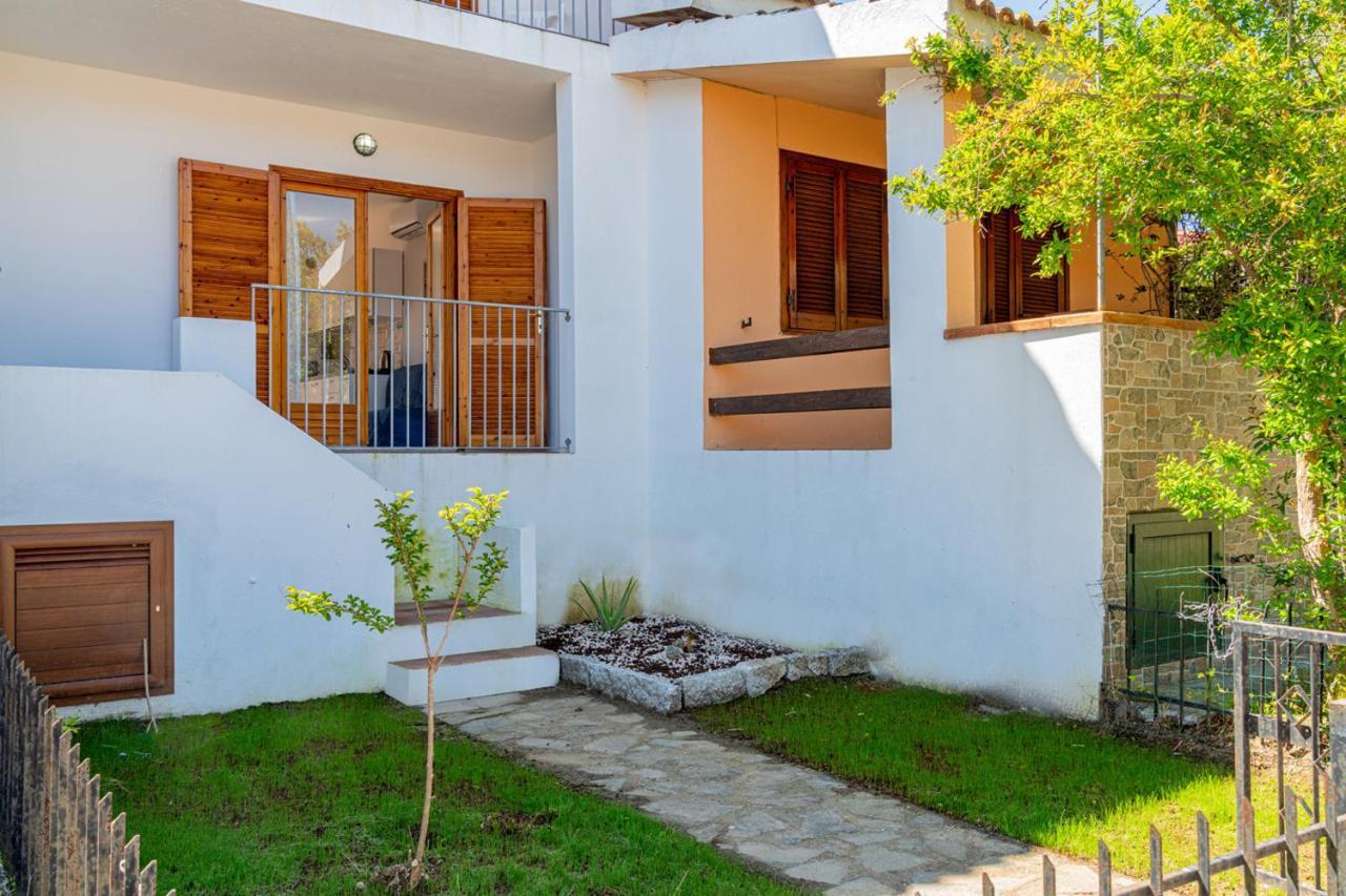 Appartamento Residenziale Trilocale 6 Posti Letto Via Oristano San Teodoro  Εξωτερικό φωτογραφία